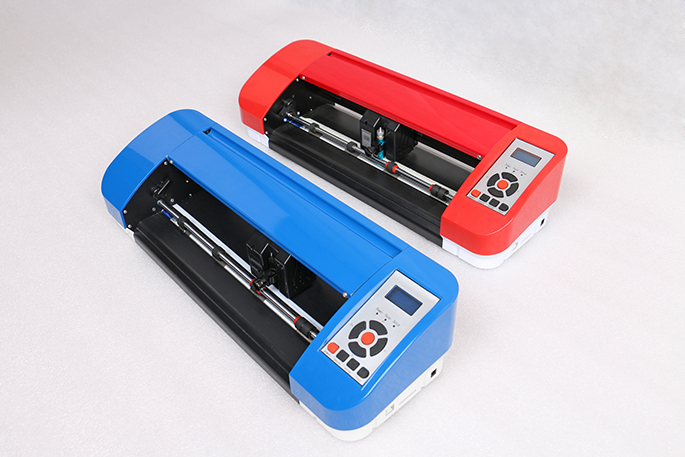 Artistic cutting plotter HOT S - đánh giá và giá Vinyl Cutter Plotter